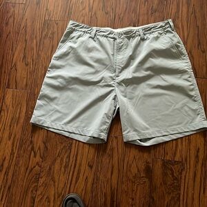 Reebok Gray Flat Front Shorts Lightweight Casual Wear